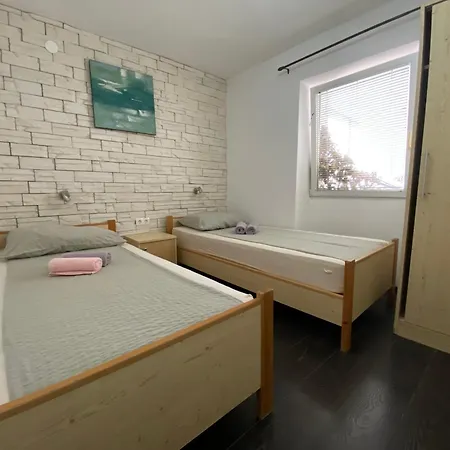 Apartmán Enchanting In With Sea View Terrace Vodice