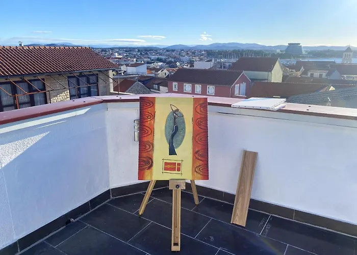 Enchanting In With Sea View Terrace Vodice